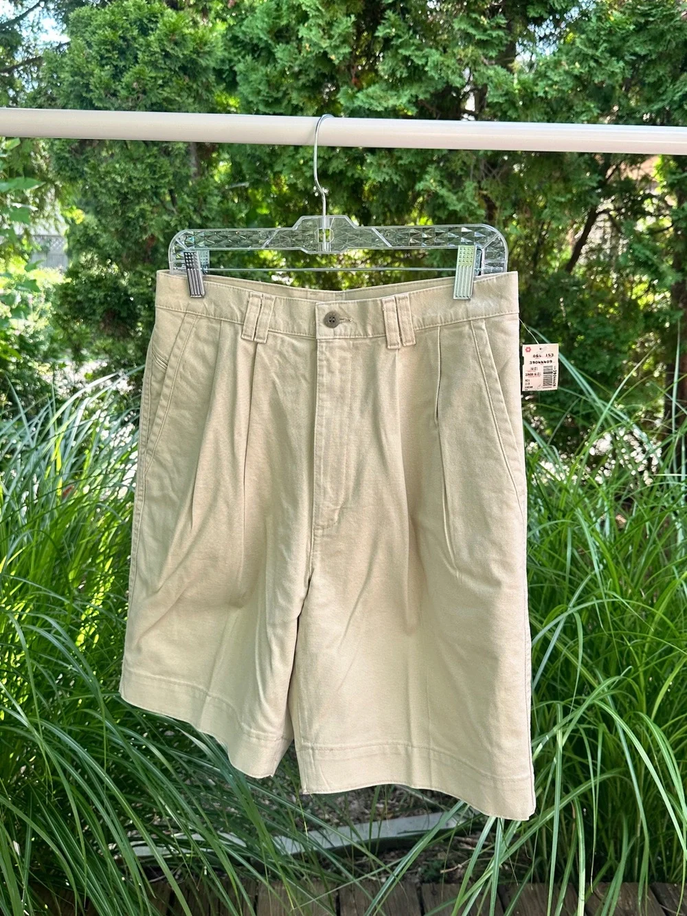 NWT Vintage Levi's Dockers Men's Khaki Flat Front Cotton Shorts Style 30480-6121